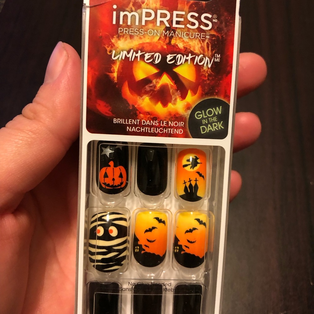 imPRESS Glow-In-The-Dark Halloween Press-On Nails - Orange & Black